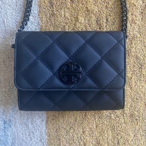 Tory Burch Willa Matte Chain Wallet